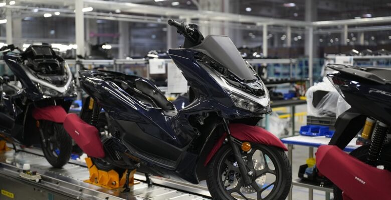 Honda Motosiklet Fabrikası Üretime Başladı Honda Motosiklet Fabrikası Üretime Başladı