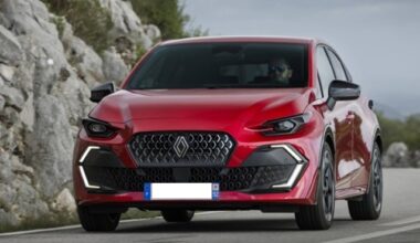 Renault Clio 6 Teknik Özellikleri ve Mayıs 2026 Fiyatı Renault Clio 6 Teknik Özellikleri ve Mayıs 2026 Fiyatı