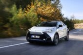 Toyota C-HR 10 Yaşında: Hibrit C-SUV Türkiye’de Satışlarını Katlamaya Devam Ediyor