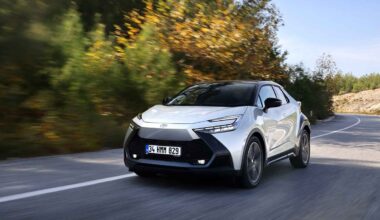 Toyota C-HR 10 Yaşında: Hibrit C-SUV Türkiye’de Satışlarını Katlamaya Devam Ediyor