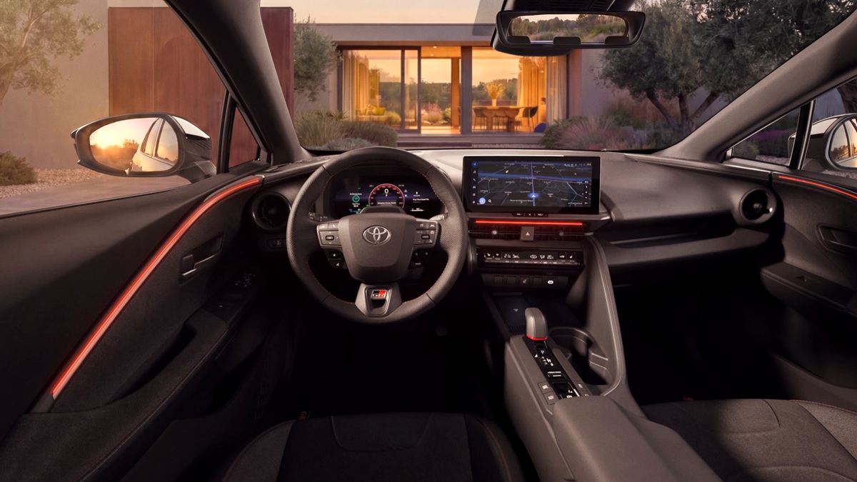 Toyota C-HR 10 Yaşında 3