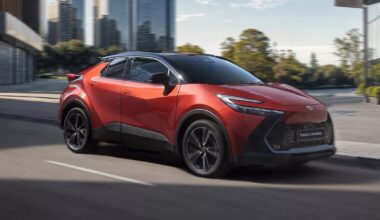 Toyota C-HR Teknik Özellikleri 2026 Hangi Versiyon Alınır? Toyota C-HR Teknik Özellikleri 2026 Hangi Versiyon Alınır?
