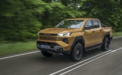 Yeni Toyota Hilux Teknik Özellikleri Yeni Toyota Hilux Teknik Özellikleri