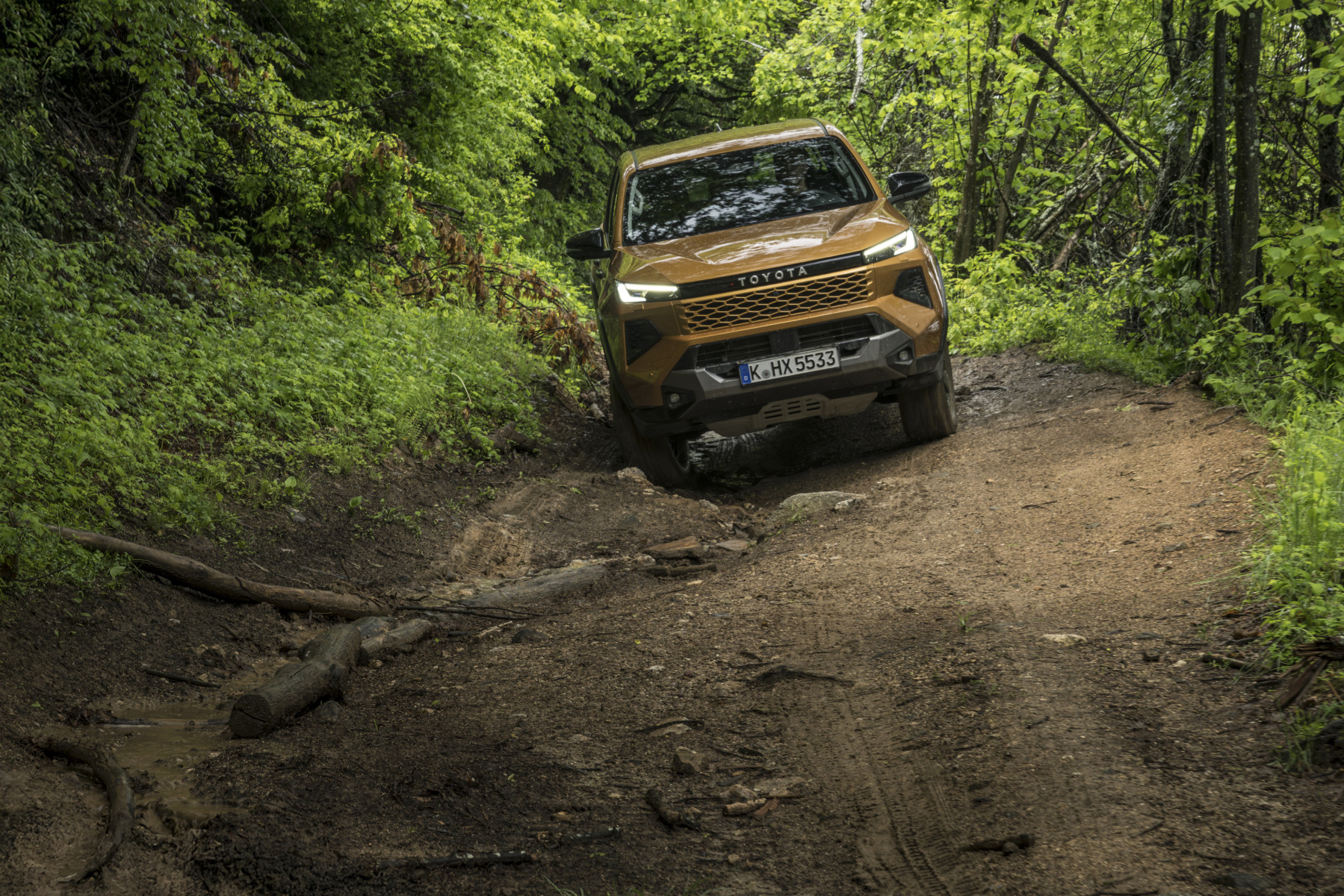 Yeni Toyota Hilux Teknik Özellikleri 4 Yeni Toyota Hilux Teknik Özellikleri 4